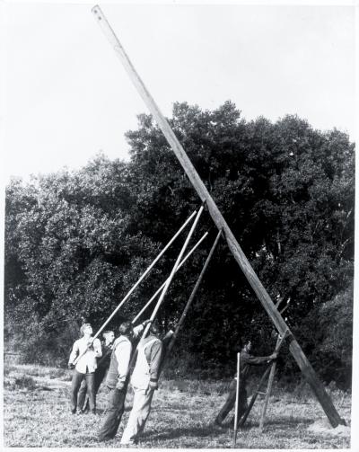 Setting pole in 1940s