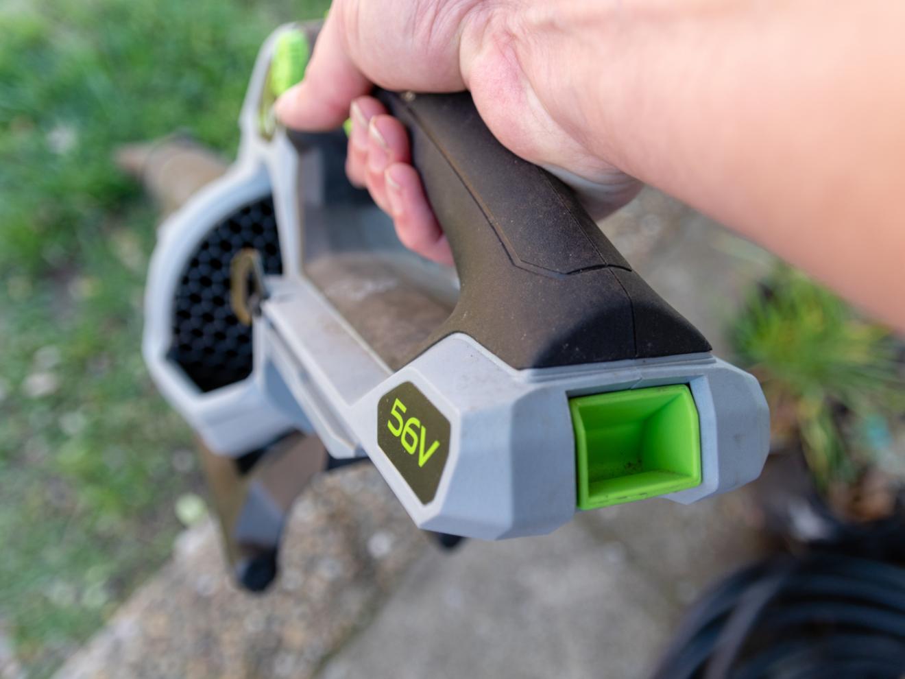 6 Pros and Cons of Cordless Leaf Blowers Beltrami Electric Cooperative